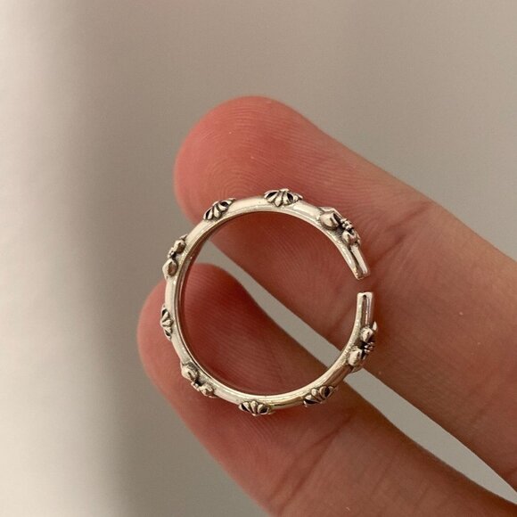 New Vintage Black Big Cross Open Flower Ring - Picture 2 of 4